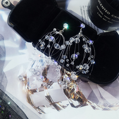 Cercei eleganti de dama de culoare argintie cu pietre decorative