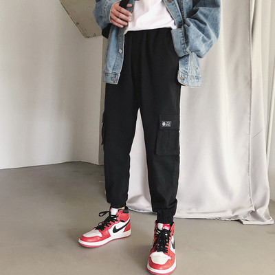 Pantaloni barbatesti la moda cu buzunare mari in trei culori