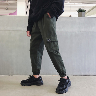 Pantaloni barbatesti la moda cu buzunare mari in trei culori