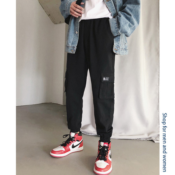 Pantaloni barbatesti la moda cu buzunare mari in trei culori