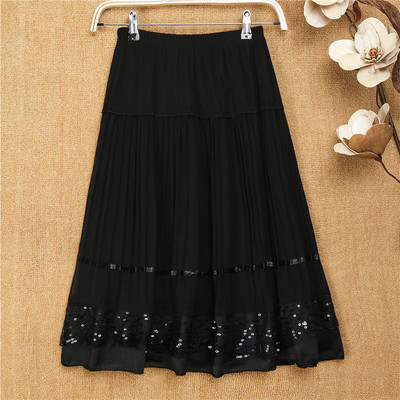 Fusta de dama moderna in negru cu element de culoare si dantela