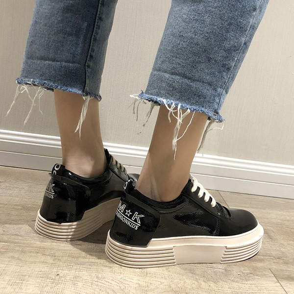 Καθημερινά γυναικεία αθλητικά παπούτσια σε τρία χρώματα