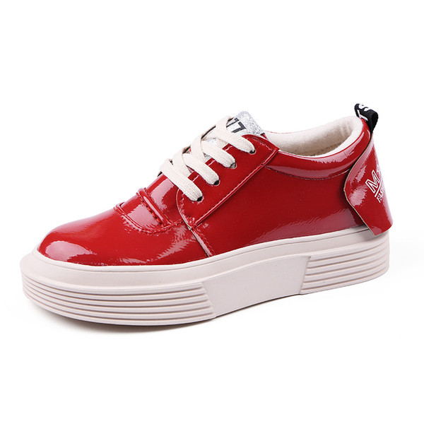 Καθημερινά γυναικεία αθλητικά παπούτσια σε τρία χρώματα