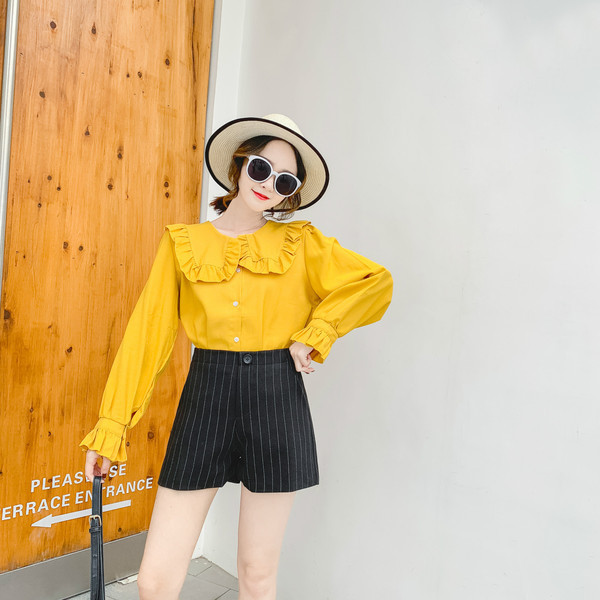 Stílusos női rövidnadrág magas derékkal, fekete és rózsaszín színben