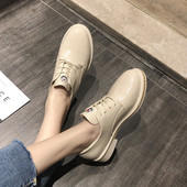 Öko bőrből készült modern női mokaszinok, két színben