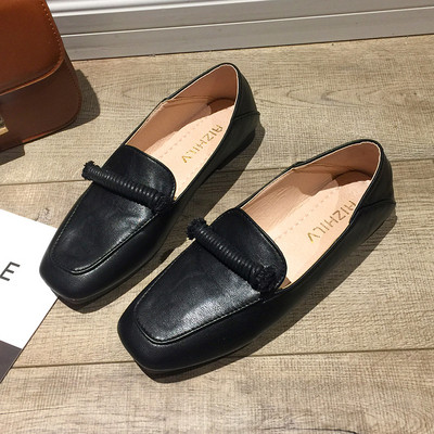 Γυναικεία μοκασίνια από έκο δερμα  σε δύο χρώματα - μαύρο και μπεζ