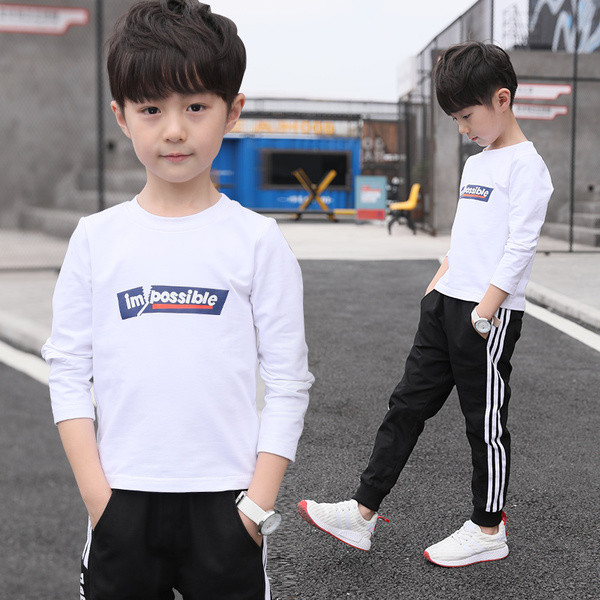 Bluză modernă pentru copii pentru băieți cu inscripție în alb