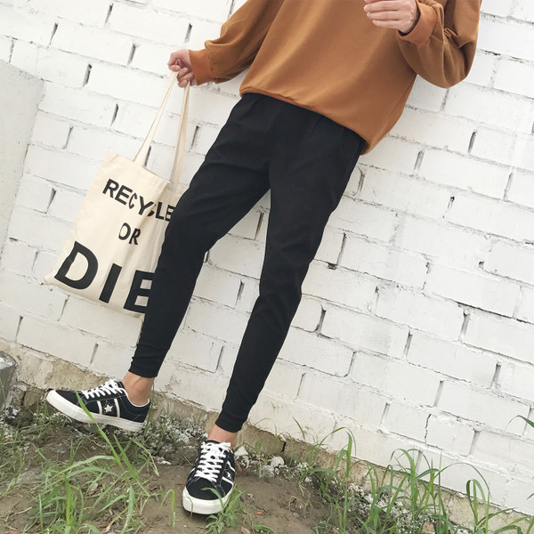 Pantaloni la modă pentru bărbați în negru