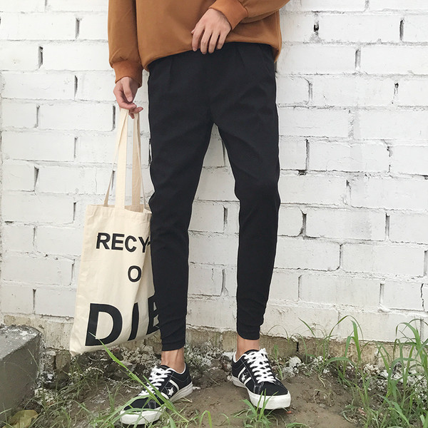 Pantaloni la modă pentru bărbați în negru