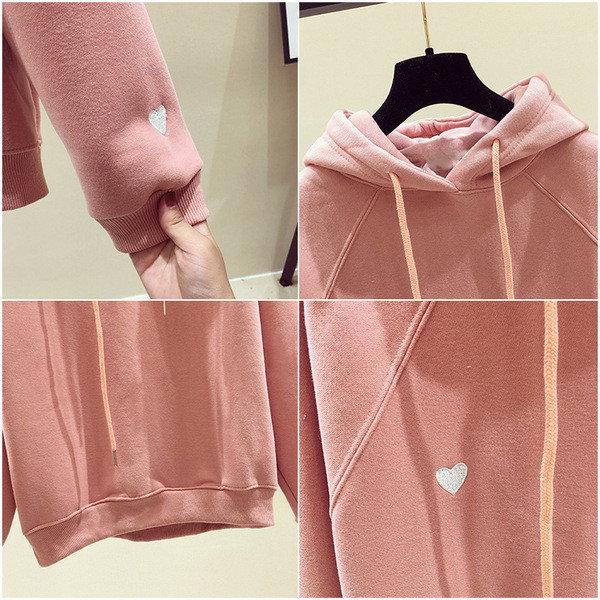 Γυναικείο φούτερ με κουκούλα και κεντήματα σε ροζ, μπεζ και μαύρο χρώμα