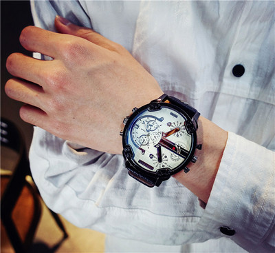 Férfi napi karóra négy színben