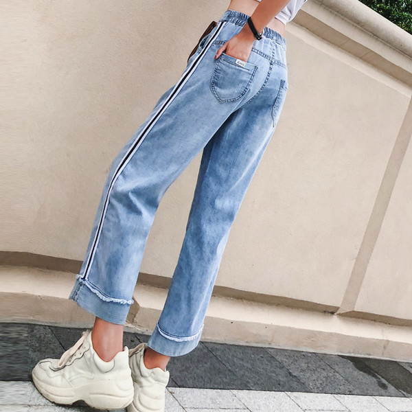 Modern női farmer széles modell fekete szegéllyel