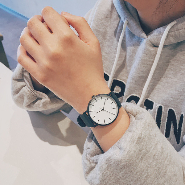 Férfi vízálló karóra három színben