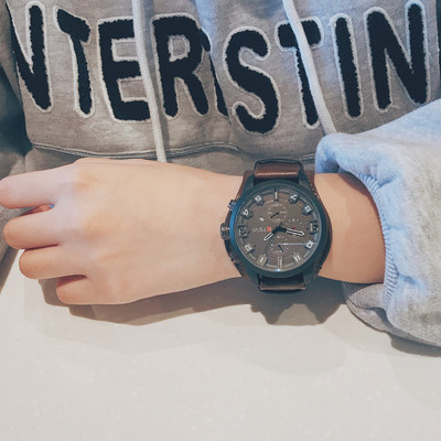 Μοντέρνο ανδρικό ρολόι με τσέπη με λουρί από οικολογικό δέρμα σε τρία χρώματα