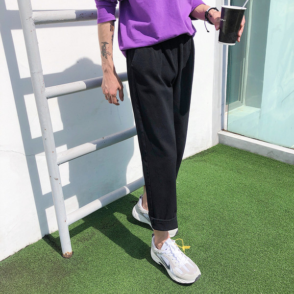 Egyszerű férfi nadrág több színben széles modell