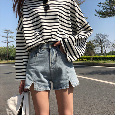 Aktuális női farmer rövidnadrág világos és sötét színekben