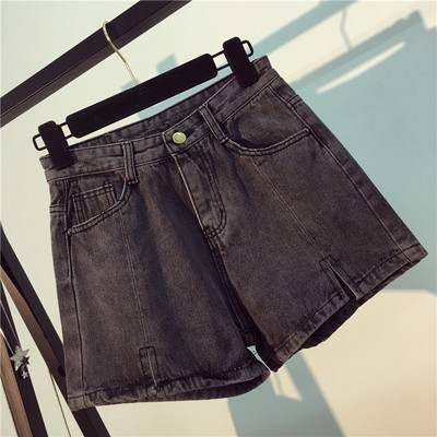 Aktuális női farmer rövidnadrág világos és sötét színekben