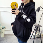 Rózsaszín és fekete női pulóver hímzéssel és kapucnival