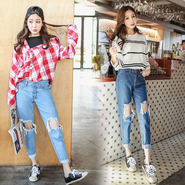 Γυναικεία μπλε τζιν και υψηλή μέση