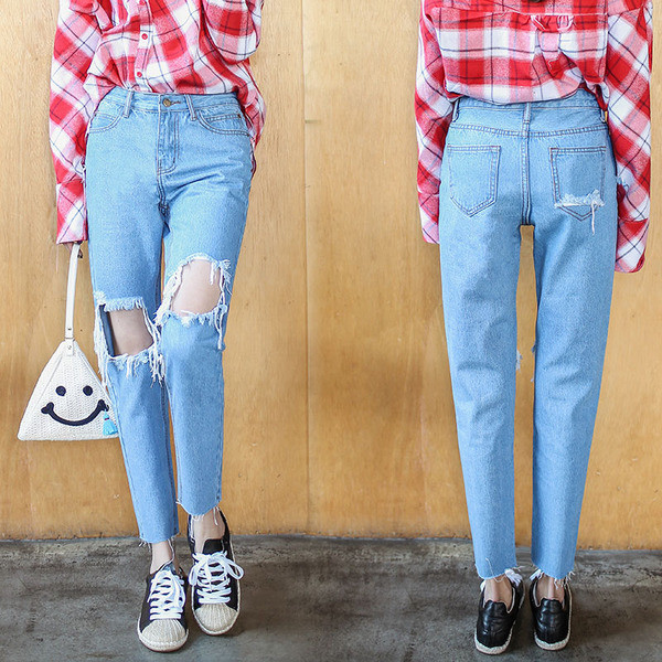 Γυναικεία μπλε τζιν και υψηλή μέση