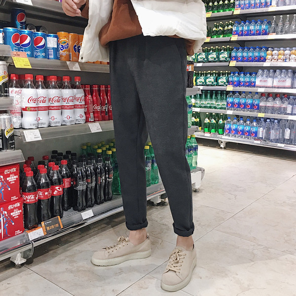 Divatos férfi nadrág fekete és szürke színben