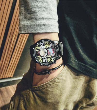 Napi férfi karóra négy színben