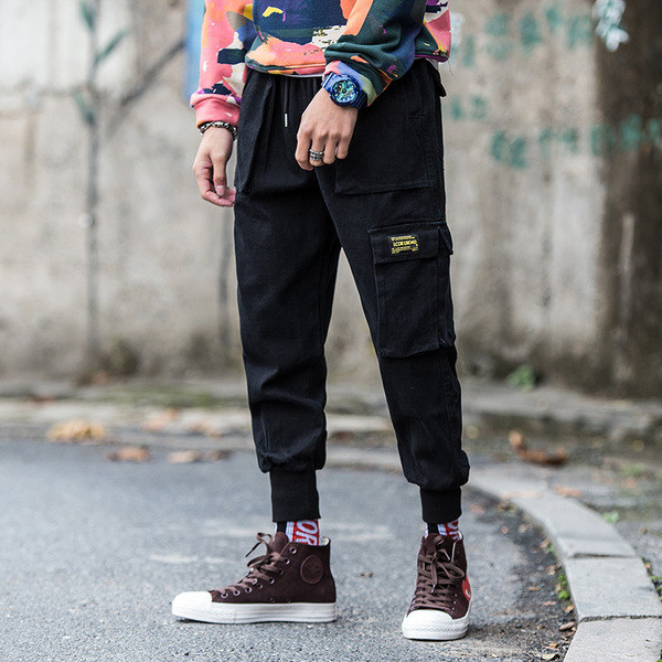 Modern férfi nadrág két színben, zsebekkel