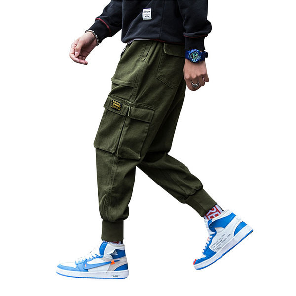 Modern férfi nadrág két színben, zsebekkel