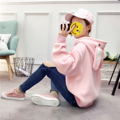 Μοντέρνο γυναικείο φούτερ με τρισδιάστατα στοιχεία σε τρία χρώματα