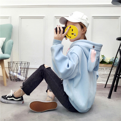 Μοντέρνο γυναικείο φούτερ με τρισδιάστατα στοιχεία σε τρία χρώματα