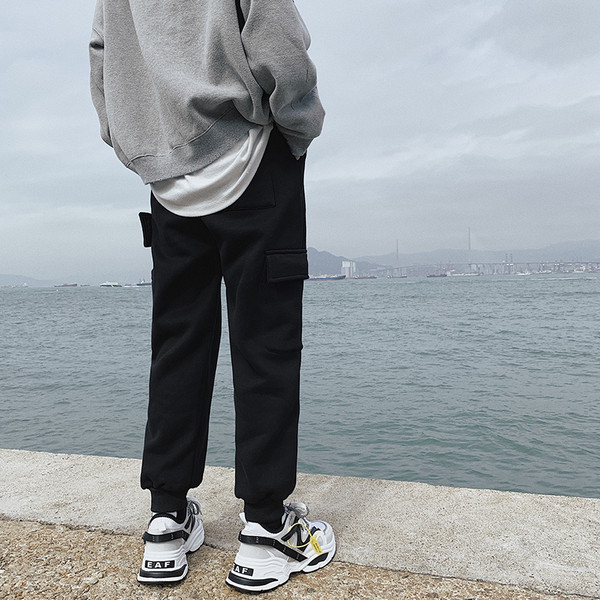 Zsebes férfi sportnadrág két színben