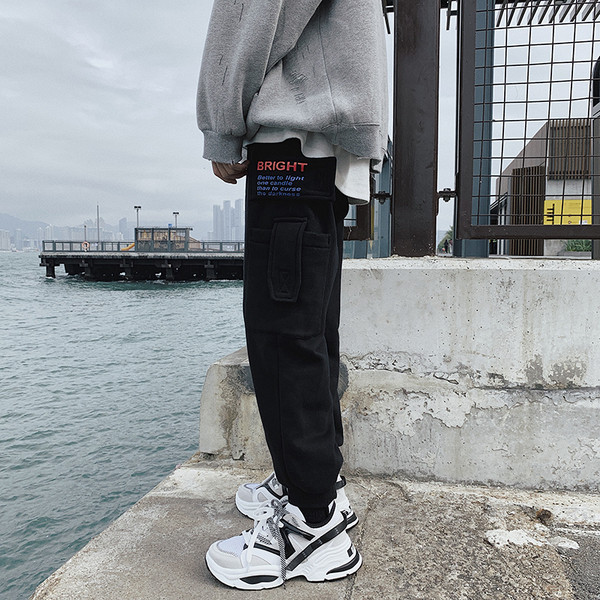 Zsebes férfi sportnadrág két színben