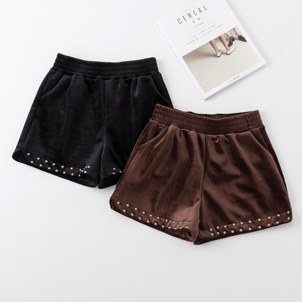 Μοντέρνα γυναικεία βελούδινα σορτς σε διάφορα σχέδια και χρώματα