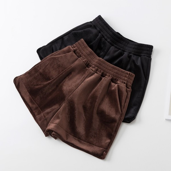 Μοντέρνα γυναικεία βελούδινα σορτς σε διάφορα σχέδια και χρώματα