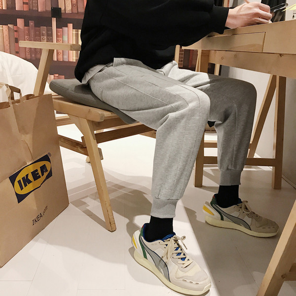 Ανδρικά παντελόνια σε τρία χρώματα με τσέπες