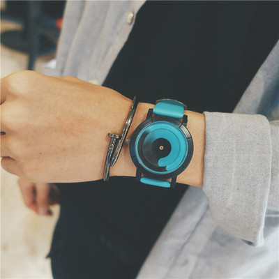 Ανδρικό ρολόι έξι χρωμάτων με οικολογικό δερμάτινο λουράκι