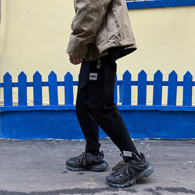 Alkalmi férfi nadrág két színben matricával