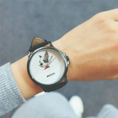 Férfi napi karóra fekete-fehér színben