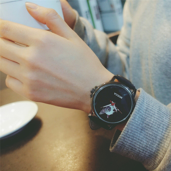 Férfi napi karóra fekete-fehér színben