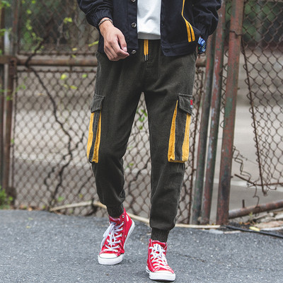 Férfi alkalmi nadrág két színben nyakkendővel