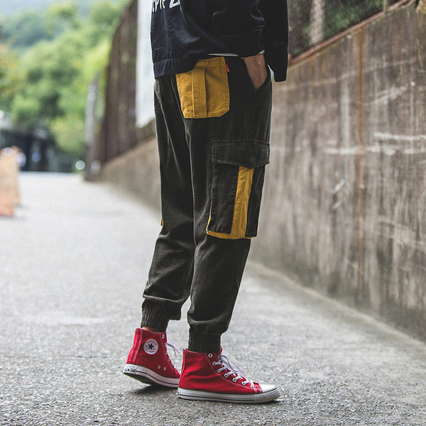 Férfi alkalmi nadrág két színben nyakkendővel