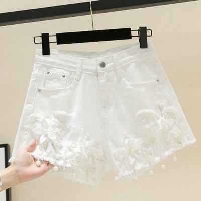 Модерни дамски къси дънки с 3D- елемент в два цвята