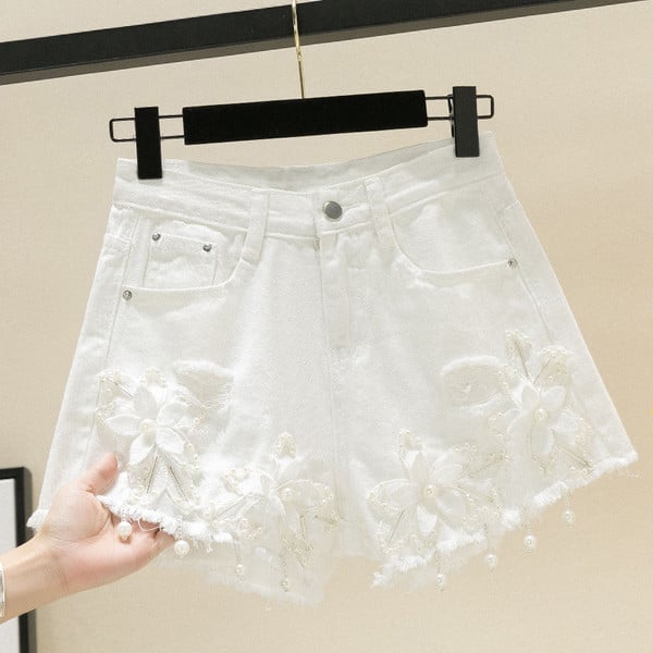 Модерни дамски къси дънки с 3D- елемент в два цвята 