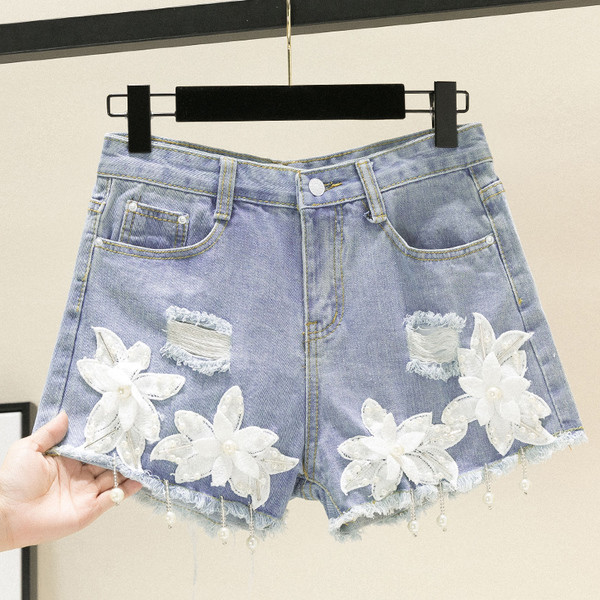 Модерни дамски къси дънки с 3D- елемент в два цвята 