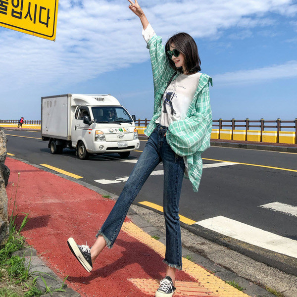 Modern női farmer két színben, magas derékkal