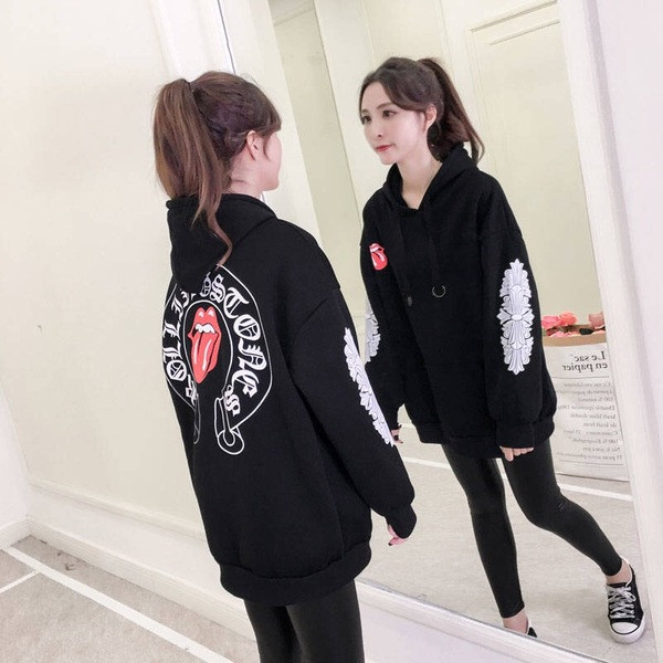 Hanorac de dama cu imprimeu in negru si rosu