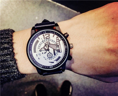 Vízálló férfi karóra műbőr szíjjal