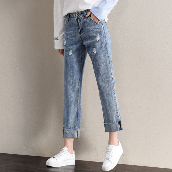 Μοντέρνα γυναικεία τζιν με ψηλή μέση σε δύο χρώματα και σχισμένα μοτίβα