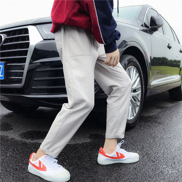 Μοντέρνα ανδρικά παντελόνια σε τέσσερα χρώματα