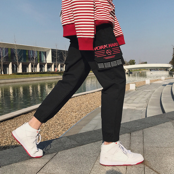 Divatos férfi nadrág négy színben felirattal